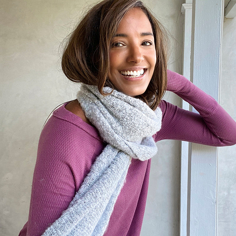 Cozy Scarf in Grey – Summer and Rose